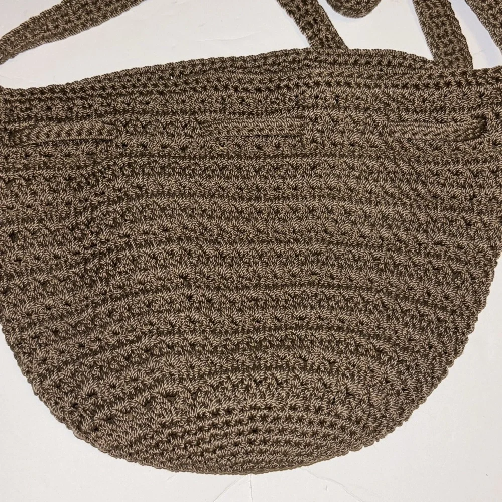 THE SAK TAUPE COLORED SMALL CROCHETED BAG NON ADJUSTABLE CROSSBODY STRAP